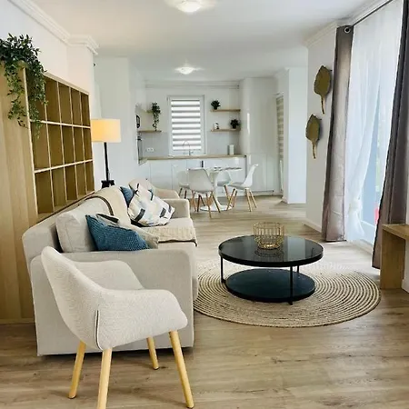 Dendro Apartment-free Parking