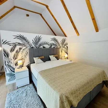 Dendro Apartment-free Parking Apartment